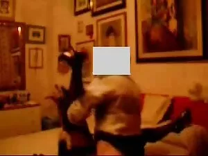 ティーン女の子Kristi楽しんで最初の ...