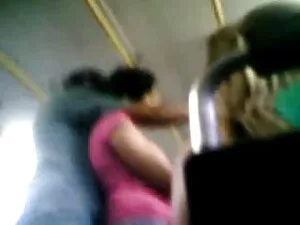 淫らな客室乗務員 av 女性 マッサージ
